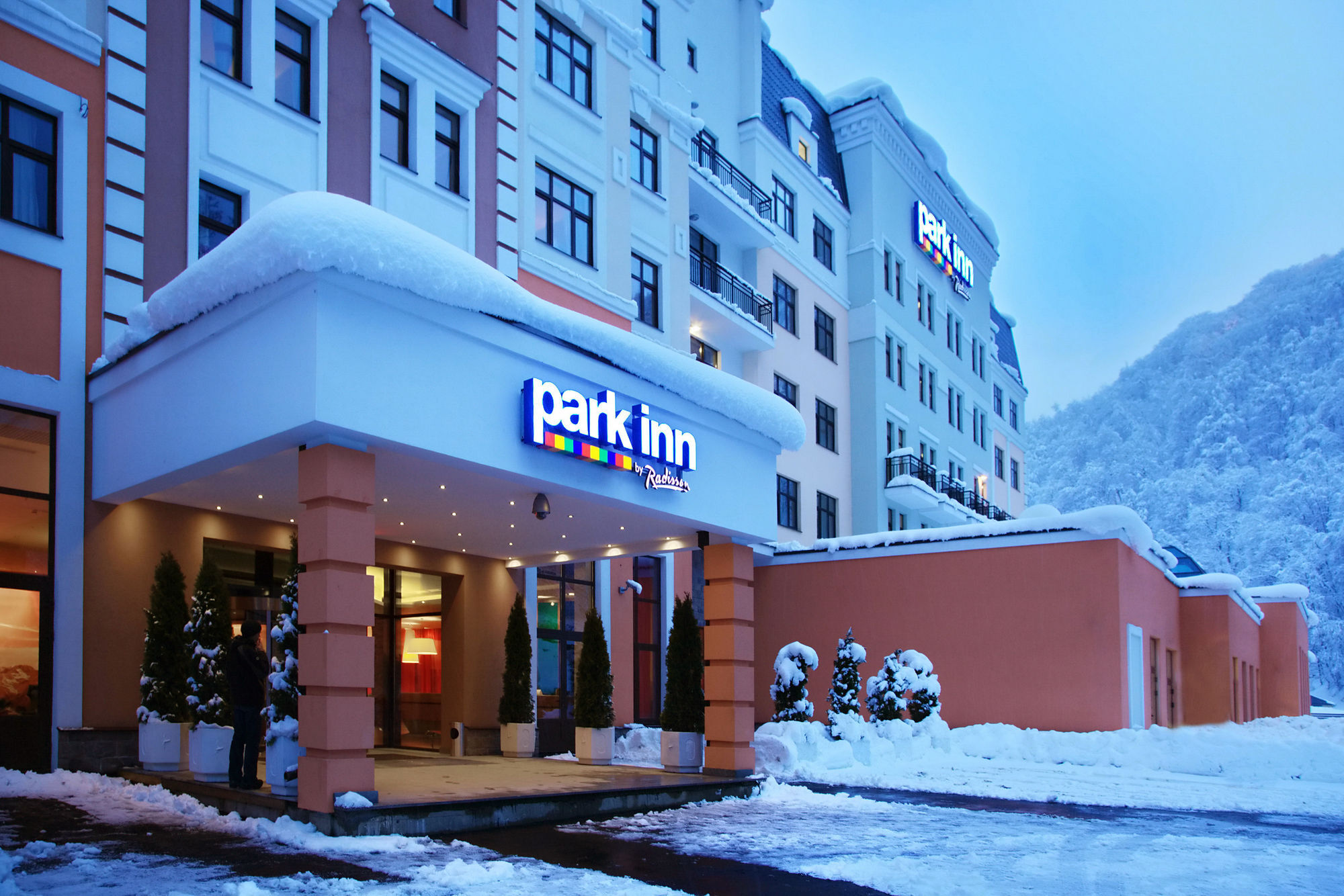 Гостиница хутор. Park Inn Radisson роза Хутор. Отель Park Inn by Radisson Rosa Khutor 4*. Park Inn Сочи роза Хутор. Отель Park Inn by Radisson 4 Сочи роза Хутор.